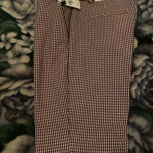 Ladies Ankle Mid Rise Pants.